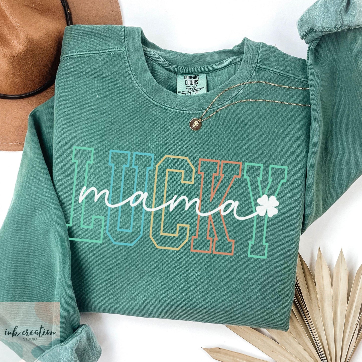 Lucky Mama Sweatshirt | St. Patrick's Day Comfort Colors Crewneck