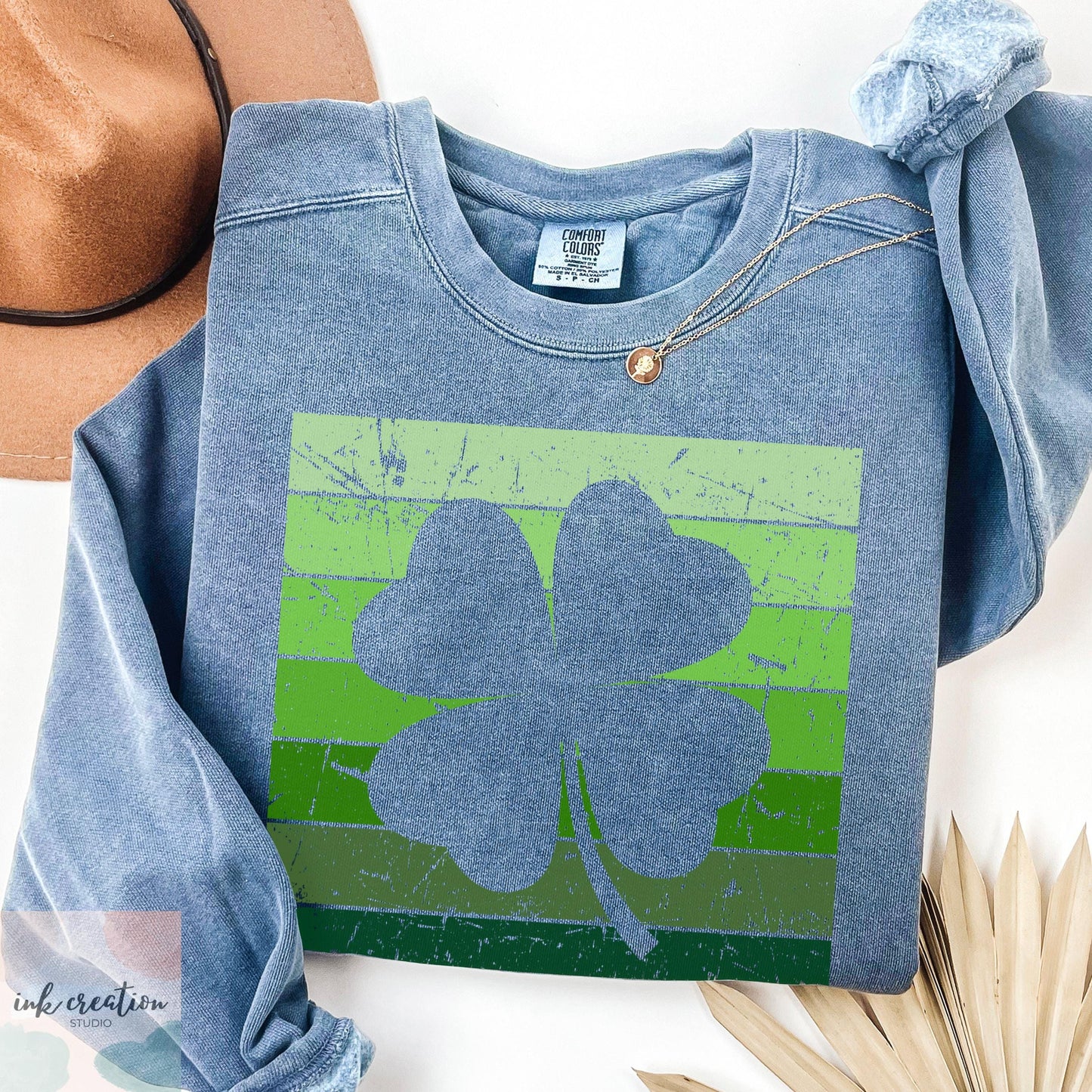 Retro Shamrock Sweatshirt – St. Patrick's Day Comfort Colors Crewneck | Irish Pride Gift, Vintage St Paddy's Day Shirt, Unisex Lucky Clover Sweater