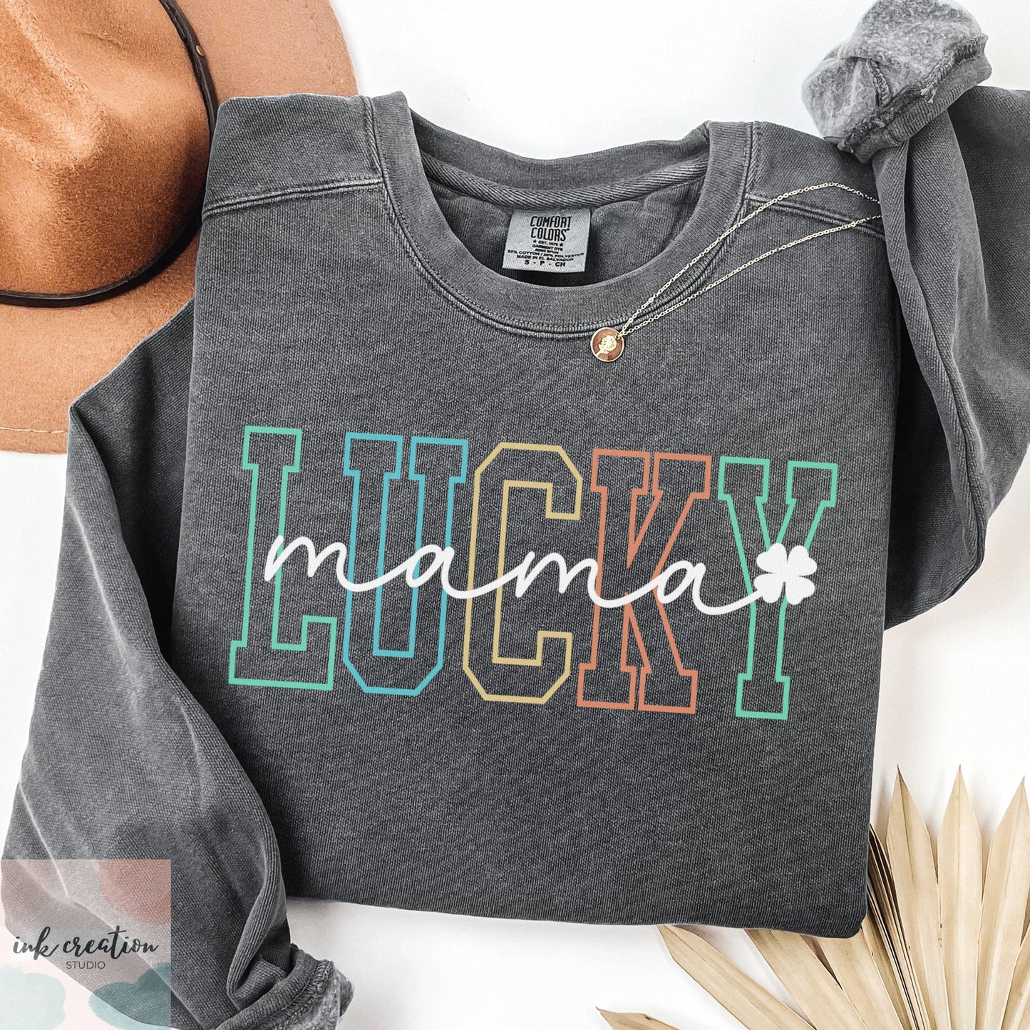 Lucky Mama Sweatshirt | St. Patrick's Day Comfort Colors Crewneck