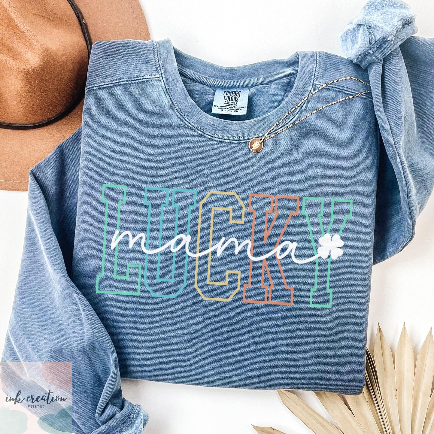 Lucky Mama Sweatshirt | St. Patrick's Day Comfort Colors Crewneck