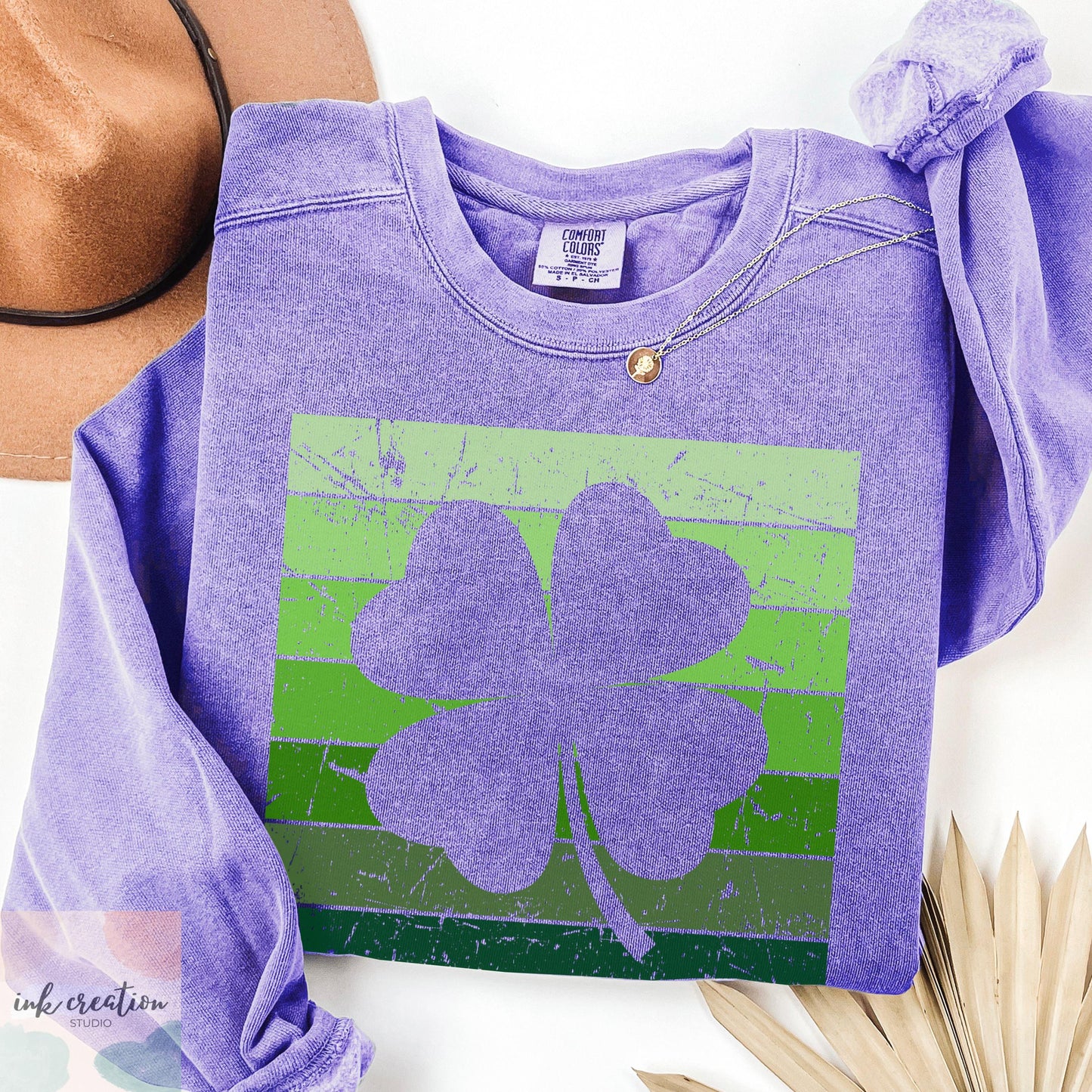 Retro Shamrock Sweatshirt – St. Patrick's Day Comfort Colors Crewneck | Irish Pride Gift, Vintage St Paddy's Day Shirt, Unisex Lucky Clover Sweater